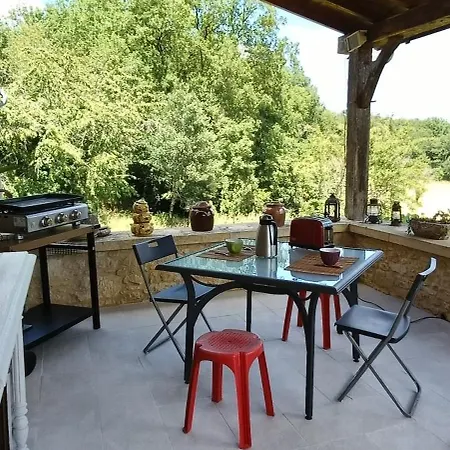 ベッド・アンド・ブレックファスト Dans Jolie Maison Du Perigord 2 モンティニャック